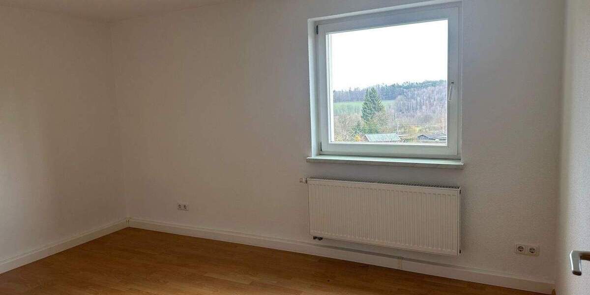 Etagenwohnung Netzschkau - 2 Zimmer, 54 m&sup2;, 272&euro; | Angebot:25898194