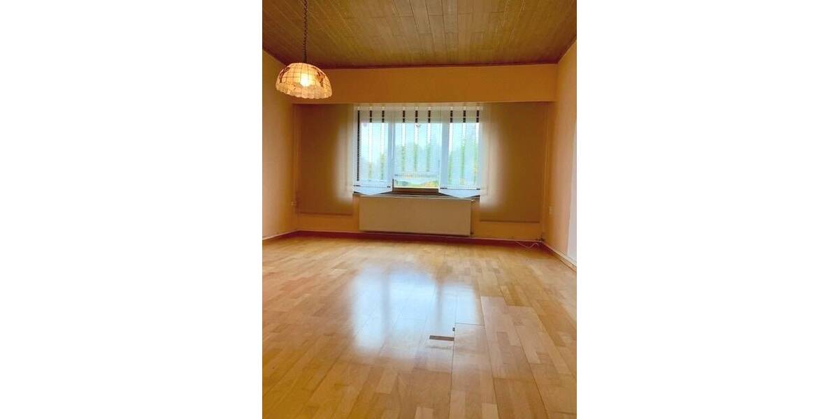 Doppelhaushälfte Reichenbach - 6 Zimmer, 165 m&sup2;, 98.000&euro; | Angebot:25662099