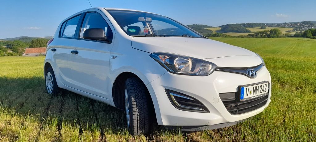 Hyundai i20 98.300 km 4.600 &euro; Oelsnitz 08606