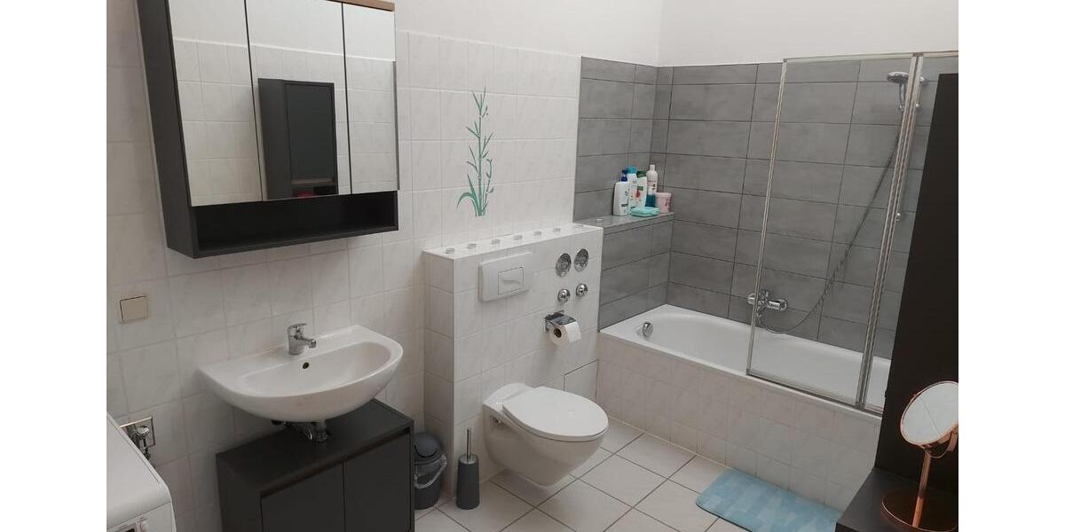 Dachgeschoßwohnung Reichenbach im Vogtland - 4 Zimmer, 127 m&sup2;, 610&euro; | Angebot:25756446