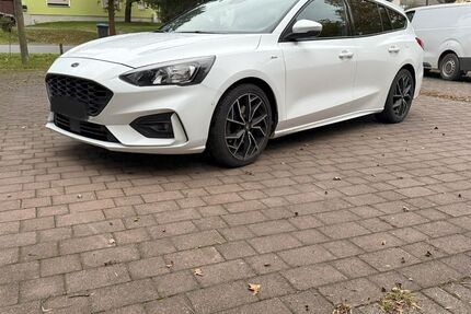 Ford Focus 133.000 km 12.500 &euro; Auma-Weidatal 07955