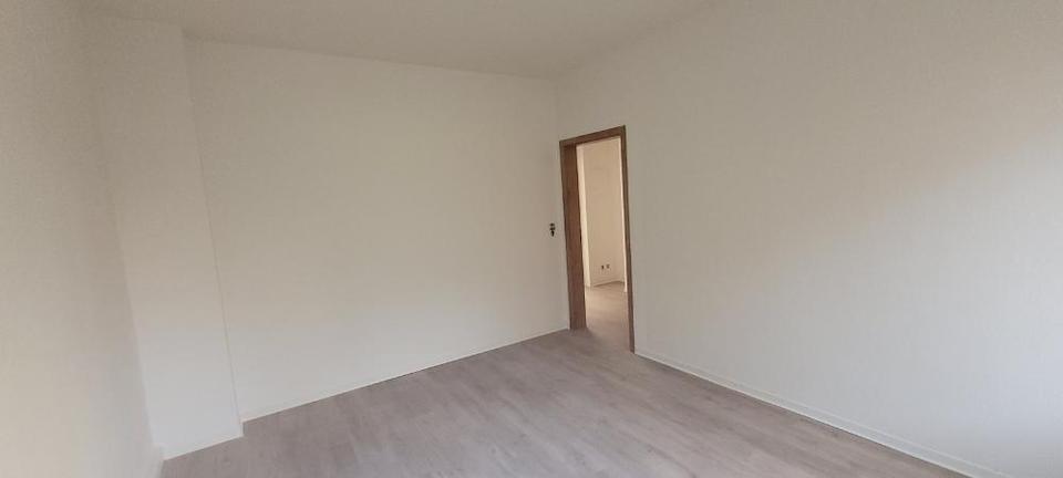 Etagenwohnung Plauen Alt Chrieschwitz - 2 Zimmer, 47 m&sup2;, 215&euro; | Angebot:25432220