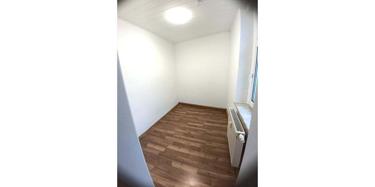 Etagenwohnung Rodewisch - 4 Zimmer, 75 m&sup2;, 450&euro; | Angebot:18916932