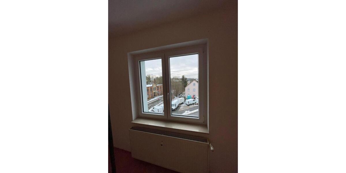 Dachgeschoßwohnung Reichenbach im Vogtland - 2 Zimmer, 45 m&sup2;, 495&euro; | Angebot:24535100