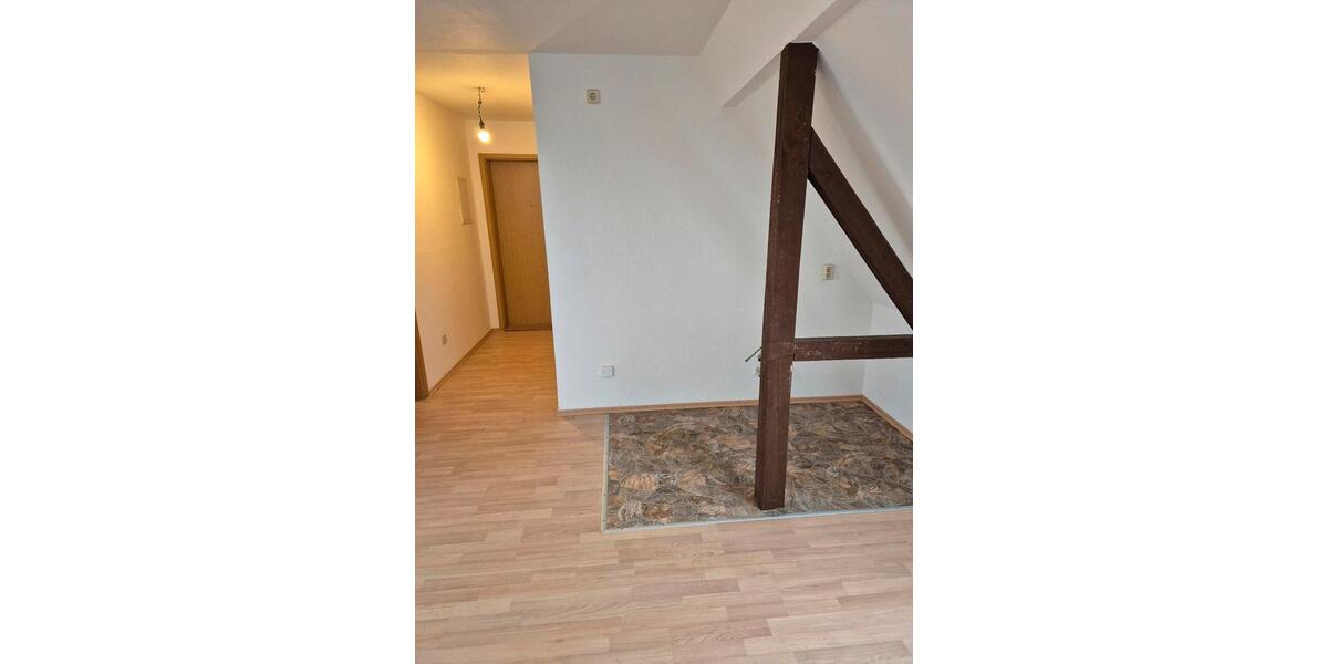 Dachgeschoßwohnung Plauen - 2 Zimmer, 39 m&sup2;, 390&euro; | Angebot:24444214