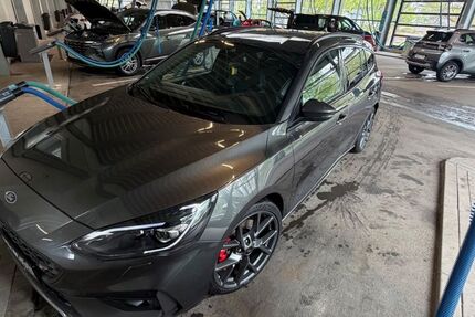 Ford Focus 105.000 km 19.300 &euro; Hof an der Saale 95032