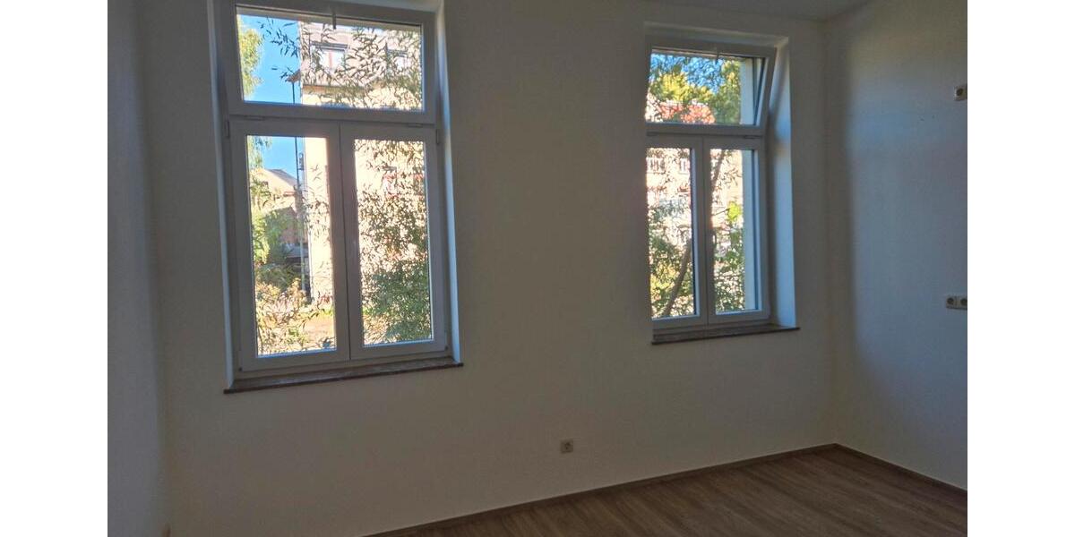 Hochparterre Netzschkau - 4 Zimmer, 97 m&sup2;, 590&euro; | Angebot:25637713