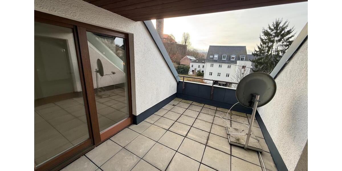 Dachgeschoßwohnung Auerbach/Vogtland Vogtland - 2 Zimmer, 77 m&sup2;, 460&euro; | Angebot:24337412