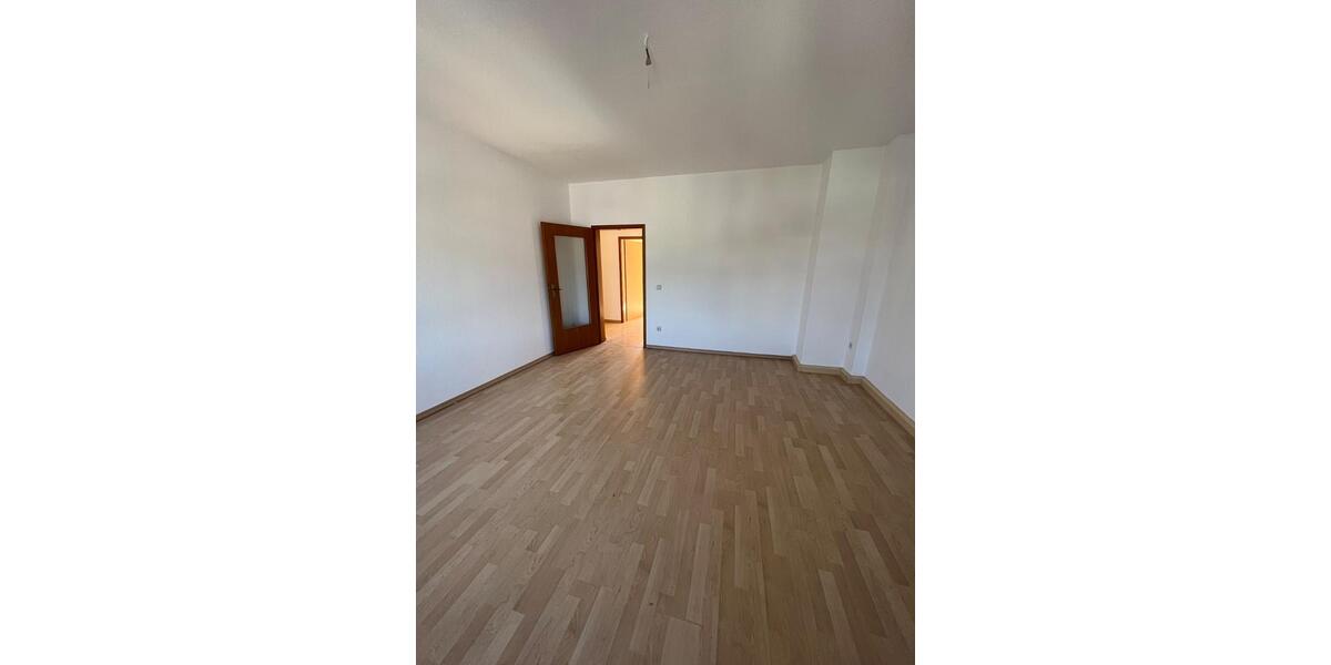 Etagenwohnung Plauen Altstadt - 2 Zimmer, 44 m&sup2;, 260&euro; | Angebot:25219444