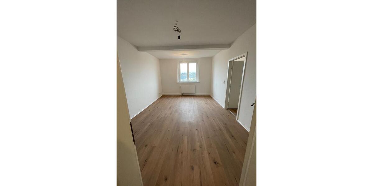 Etagenwohnung Hof Altstadt - 4 Zimmer, 84 m&sup2;, 160.000&euro; | Angebot:27297015