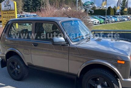 Lada Taiga 5.065 km 17.995 &euro; Neuensalz - Mechelgrün 08541