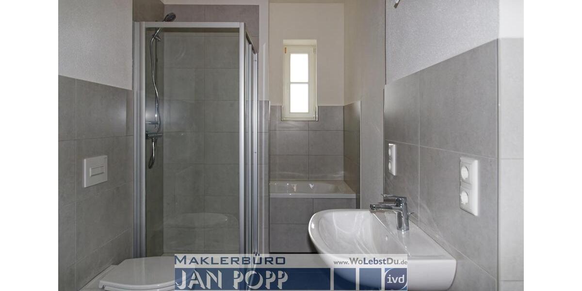 Erdgeschoßwohnung Greiz - 3 Zimmer, 93 m&sup2;, 748&euro; | Angebot:23806547