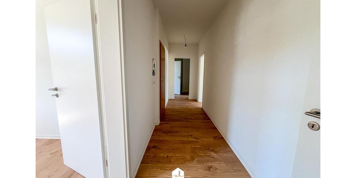 Dachgeschoßwohnung Greiz - 4 Zimmer, 83 m&sup2;, 495&euro; | Angebot:26476621