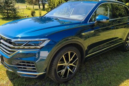 VW Touareg 102.000 km 38.000 &euro; Werda 08223