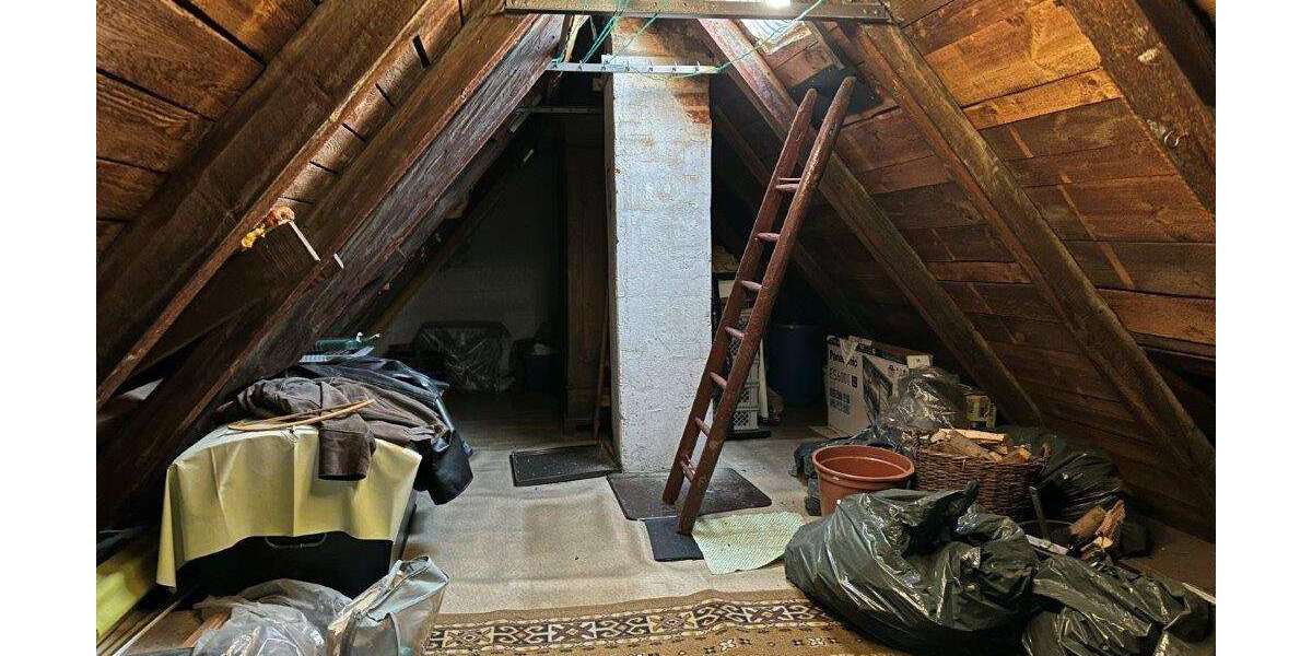 Einfamilienhaus - Raumwunder, teilmöbliert zu verkaufen - Einfamilienhaus Schleiz | Angebot:26000087