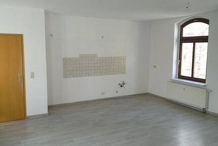 Wohnung Reichenbach im Vogtland - 2 Zimmer, 66 m&sup2;, 300&euro; | Angebot:24813984