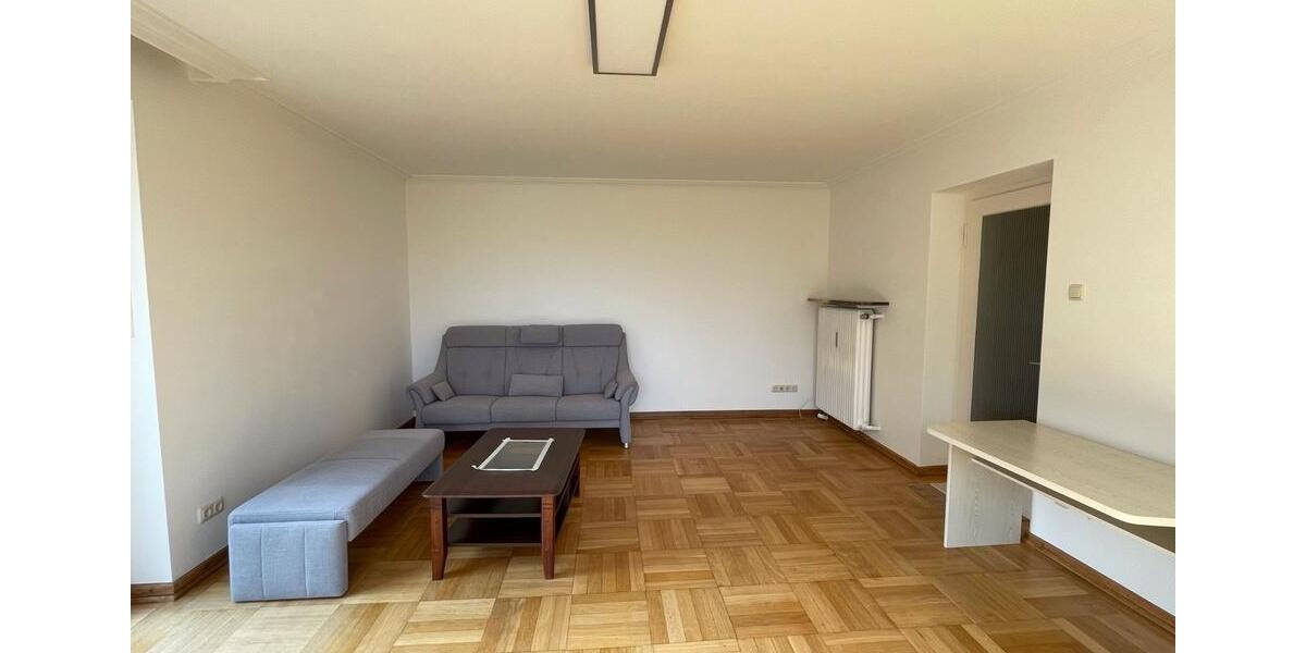 Einfamilienhaus Hof Christiansreuth - 9 Zimmer, 200 m&sup2;, 1.500&euro; | Angebot:26634673
