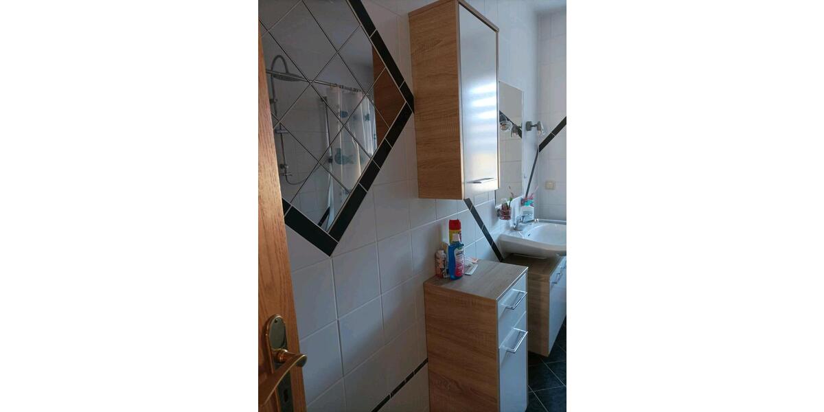 Erdgeschoßwohnung Weischlitz - 3 Zimmer, 69 m&sup2;, 59.000&euro; | Angebot:26522960