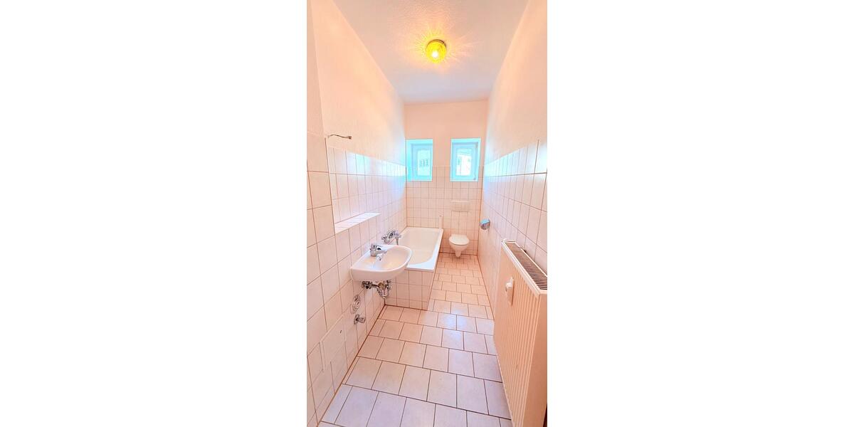 Etagenwohnung Plauen Alt Chrieschwitz - 3 Zimmer, 61 m&sup2;, 300&euro; | Angebot:24926287