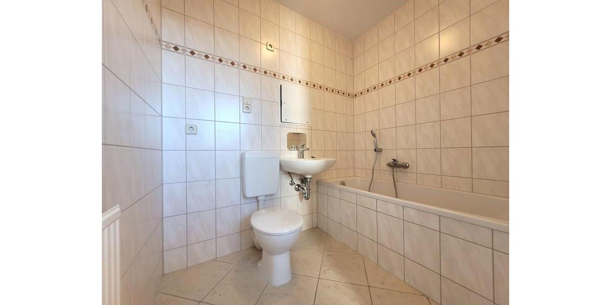 Etagenwohnung Plauen Alt Chrieschwitz - 4 Zimmer, 77 m&sup2;, 391&euro; | Angebot:24598536