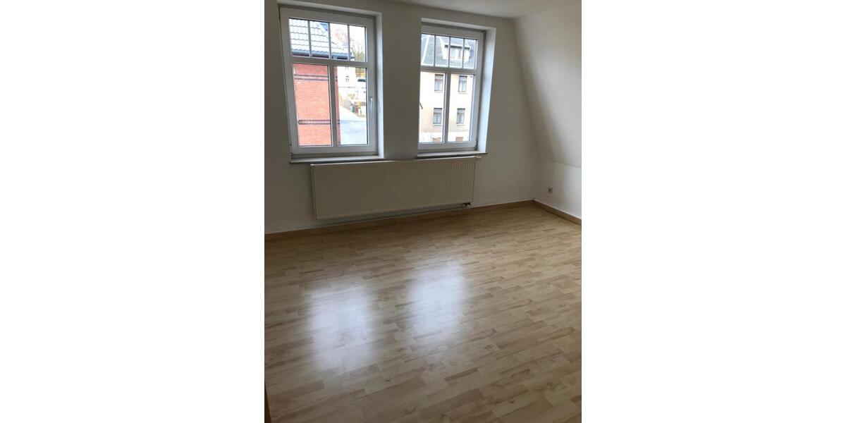 Etagenwohnung Ellefeld - 3 Zimmer, 80 m&sup2;, 375&euro; | Angebot:24980591