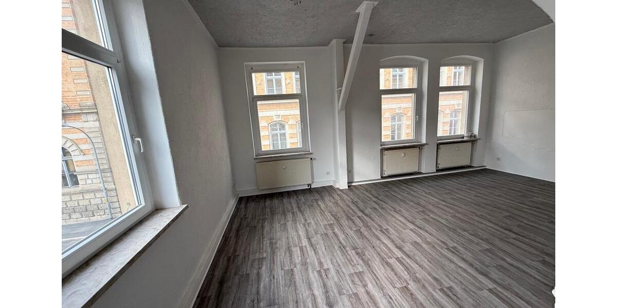 Etagenwohnung Greiz - 4 Zimmer, 115 m&sup2;, 650&euro; | Angebot:25887625