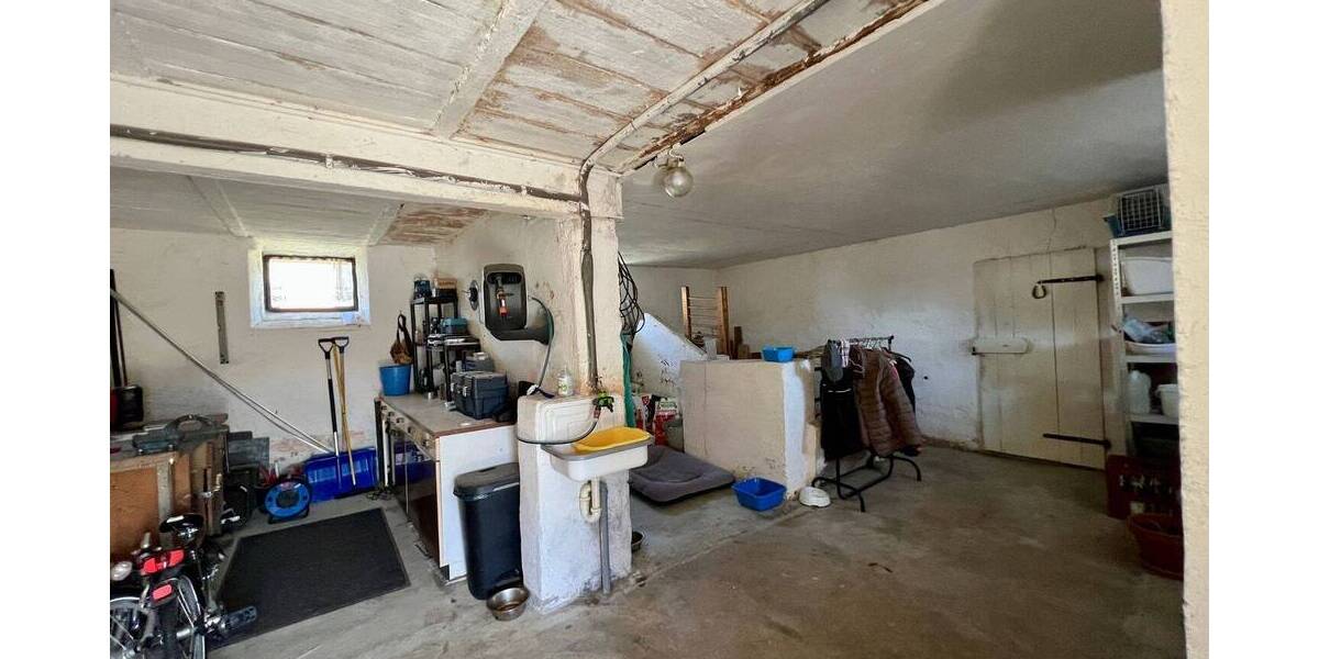 Einfamilienhaus Neustadt Poppengrün - 7 Zimmer, 110 m&sup2;, 93.000&euro; | Angebot:26247761