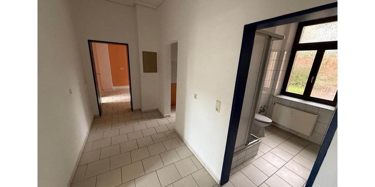 Erdgeschoßwohnung Reichenbach im Vogtland - 2 Zimmer, 70 m&sup2;, 330&euro; | Angebot:21558276
