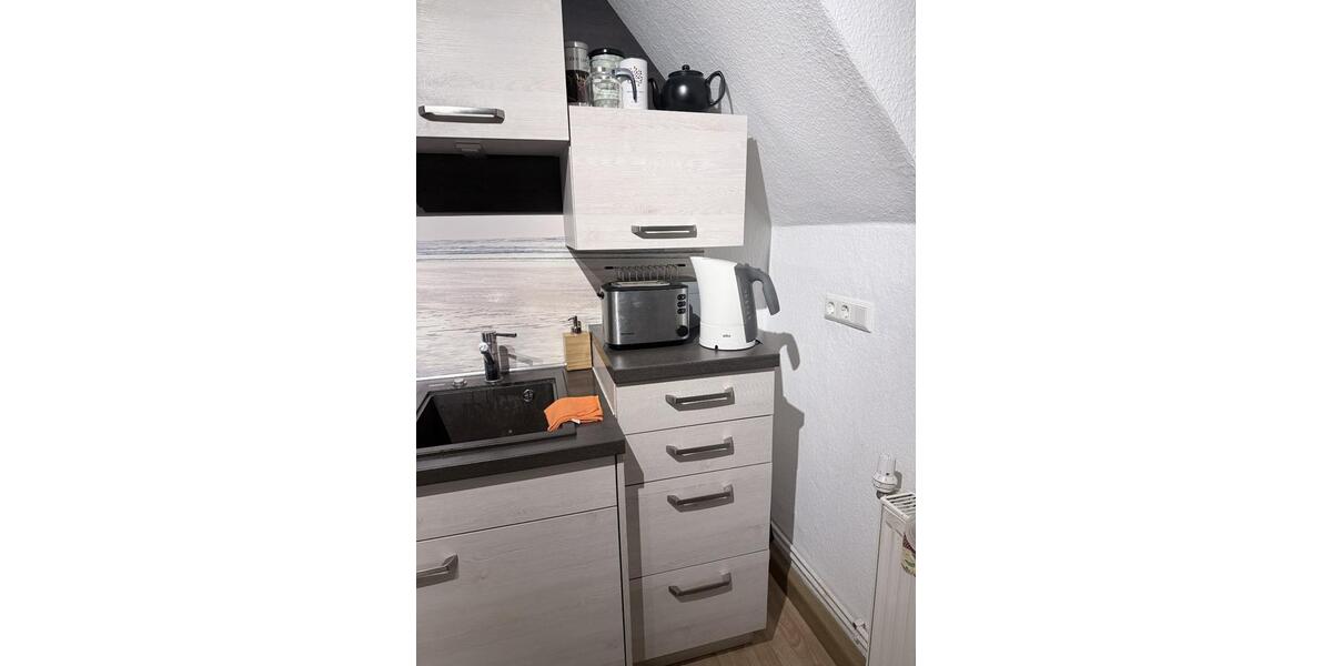 Dachgeschoßwohnung Ellefeld - 5 Zimmer, 93 m&sup2;, 400&euro; | Angebot:25302933