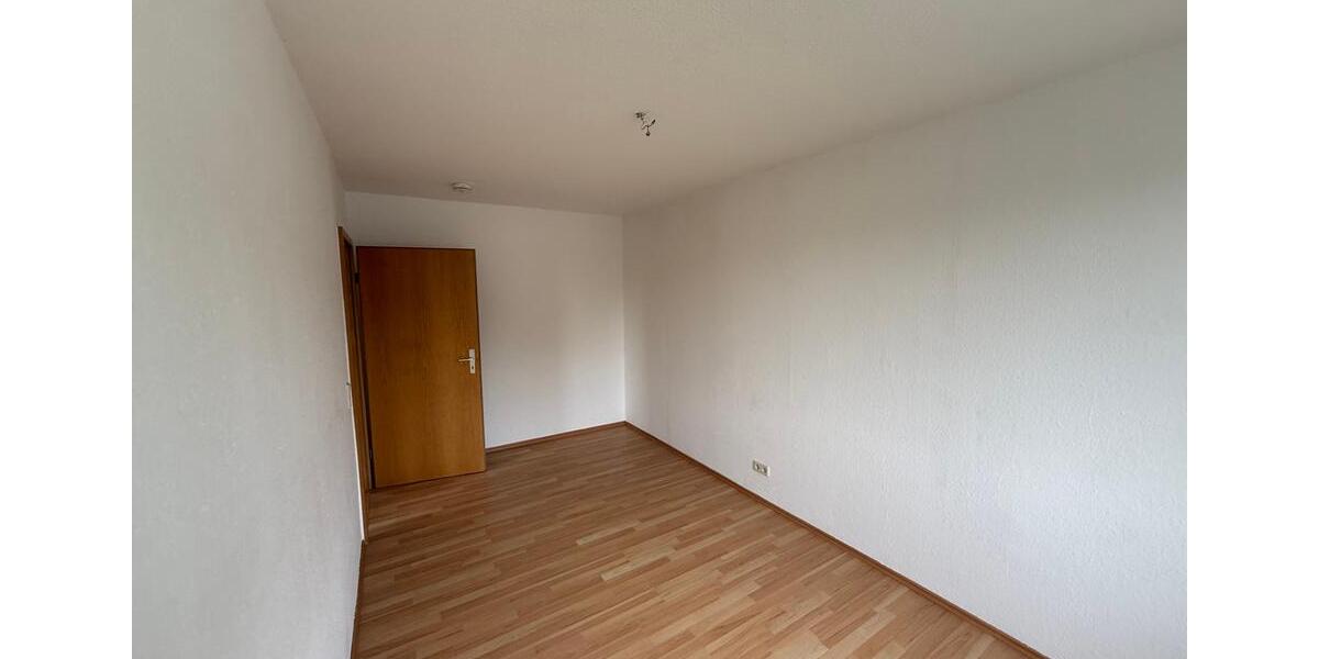 Etagenwohnung Reichenbach im Vogtland - 2 Zimmer, 49 m&sup2;, 225&euro; | Angebot:23150130