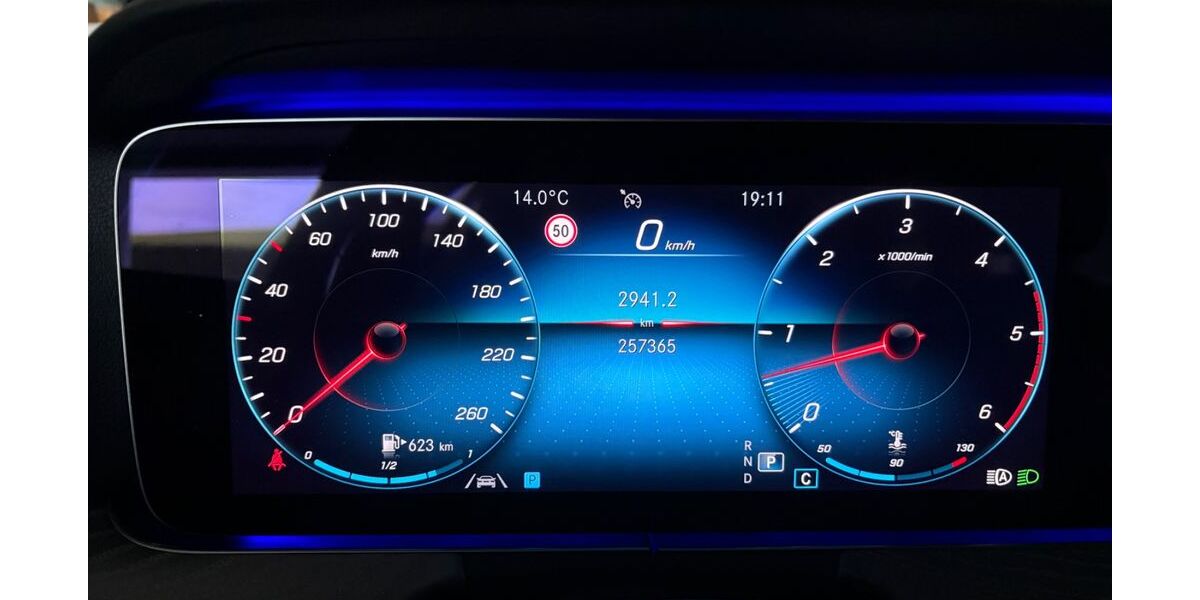 Mercedes-Benz E 400 260.000 km 23.000 &euro; Falkenstein 08223