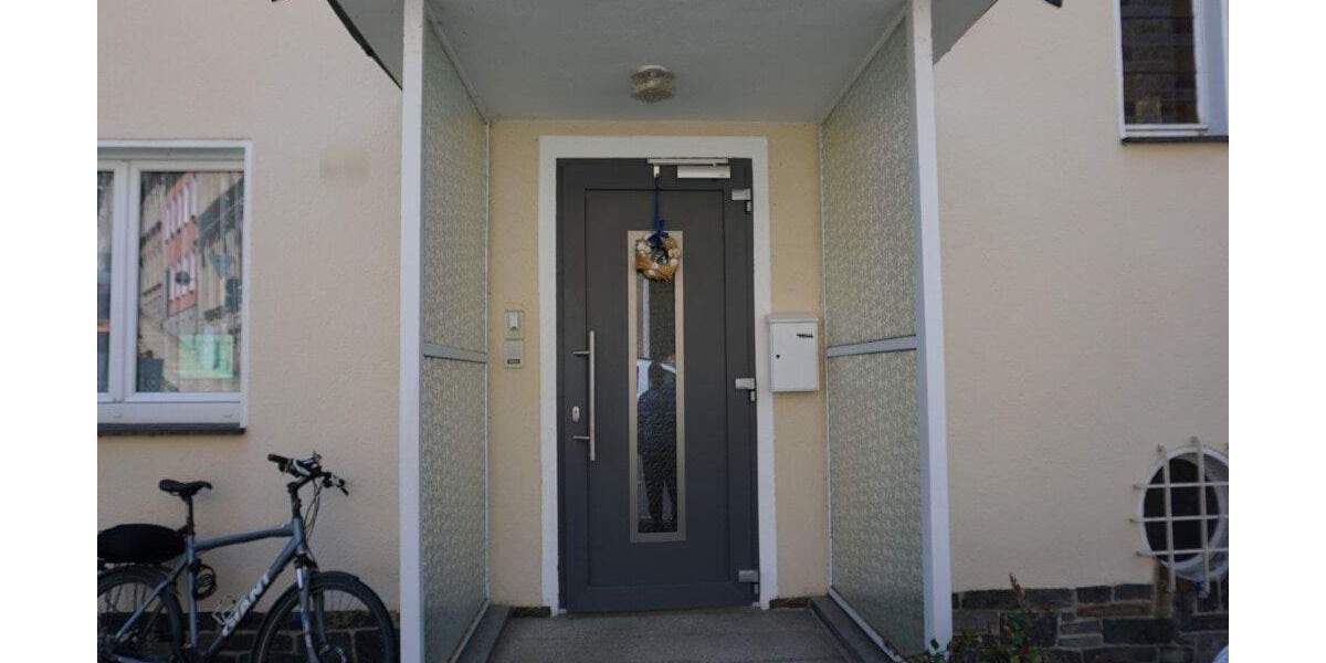 Einfamilienhaus Markneukirchen - 9 Zimmer, 245 m&sup2;, 185.000&euro; | Angebot:25662090