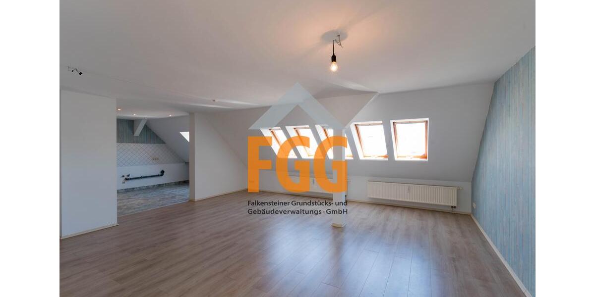 Dachgeschoßwohnung Auerbach/Vogtland Vogtland - 4 Zimmer, 112 m&sup2;, 550&euro; | Angebot:22096780