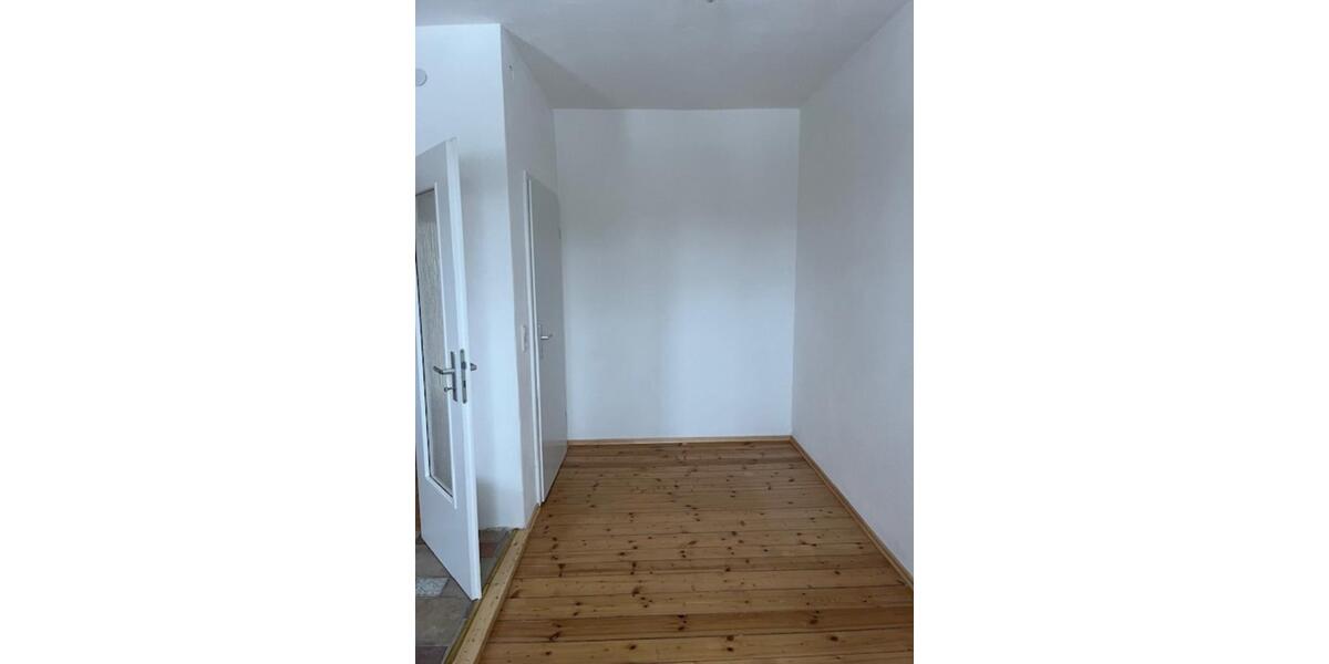 Dachgeschoßwohnung Muldenhammer - 3 Zimmer, 60 m&sup2;, 280&euro; | Angebot:19258575