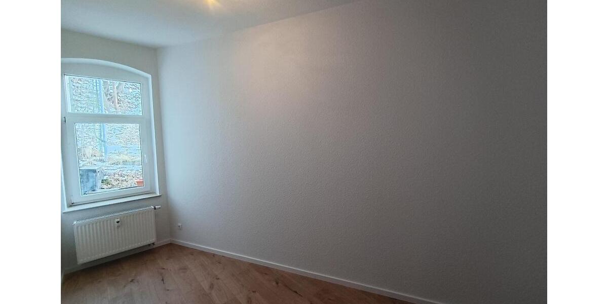 Etagenwohnung Reichenbach im Vogtland - 3 Zimmer, 67 m&sup2;, 400&euro; | Angebot:25217564