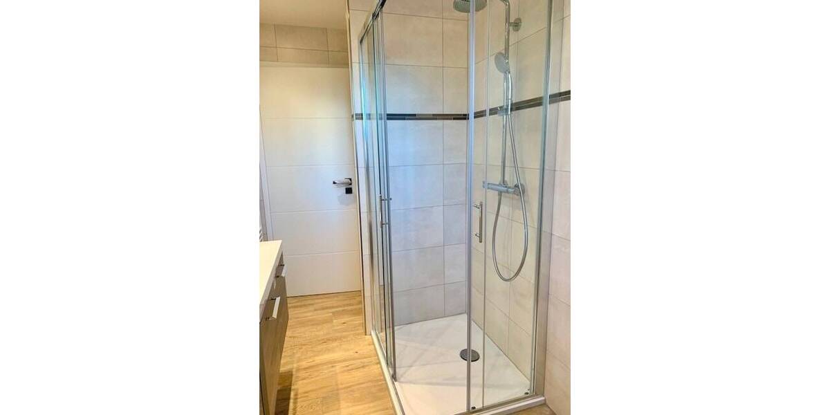 Etagenwohnung Reichenbach - 3 Zimmer, 62 m&sup2;, 400&euro; | Angebot:26065680