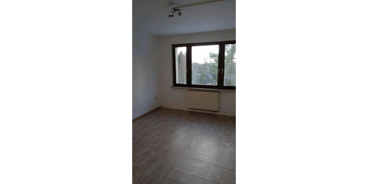 Etagenwohnung Hirschberg - 2 Zimmer, 50 m&sup2;, 310&euro; | Angebot:25823181