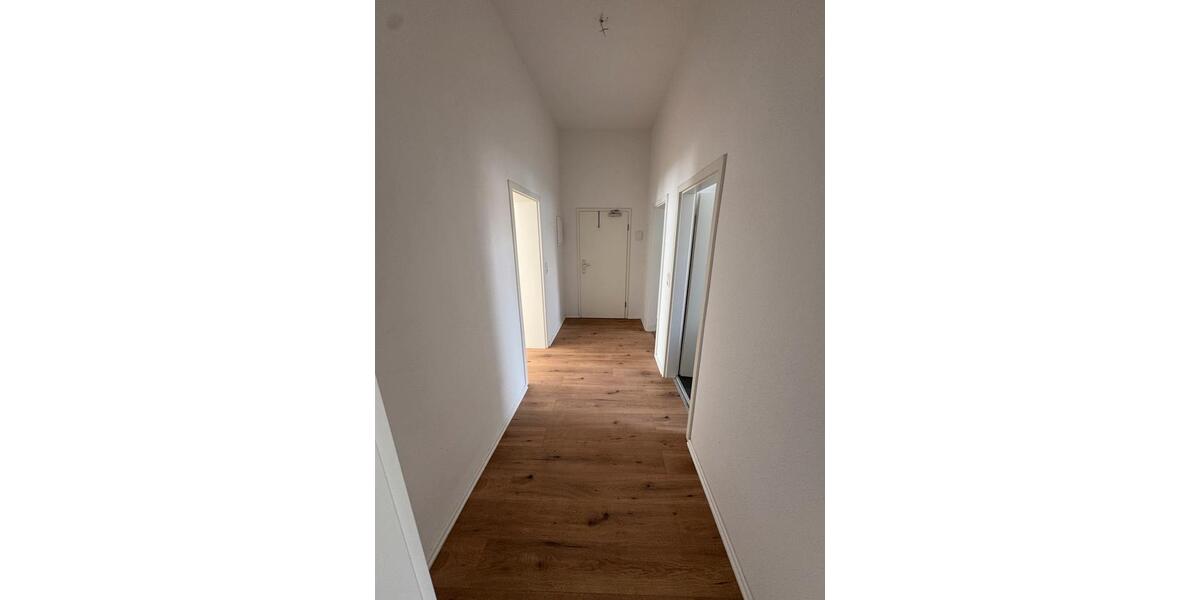 Erdgeschoßwohnung Hof Altstadt - 3 Zimmer, 63 m&sup2;, 700&euro; | Angebot:25936502