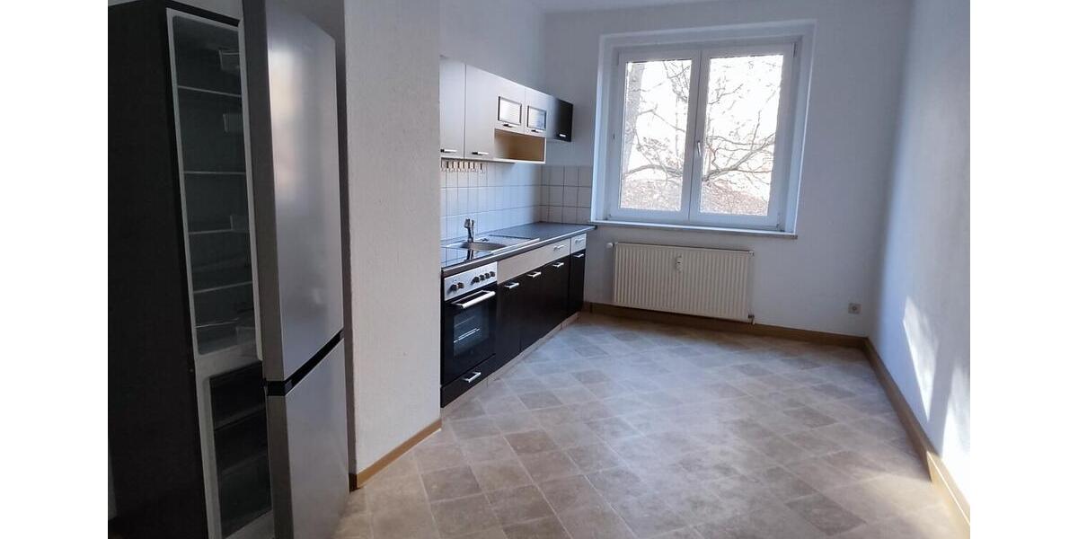 Etagenwohnung Plauen - 2 Zimmer, 61 m&sup2;, 300&euro; | Angebot:24646296