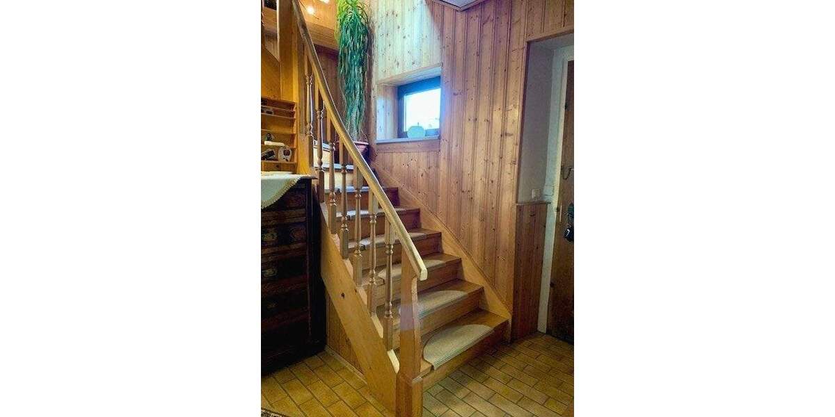 Einfamilienhaus Lengenfeld - 6 Zimmer, 168 m&sup2;, 195.000&euro; | Angebot:25776185