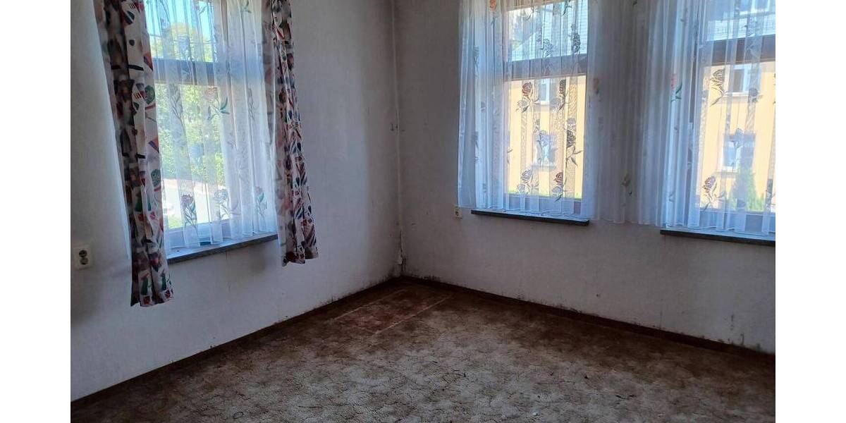 Doppelhaushälfte Pausa - 7 Zimmer, 185 m&sup2;, 65.000&euro; | Angebot:25741449