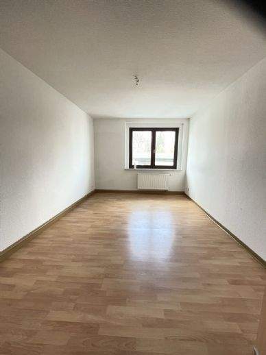 Etagenwohnung Plauen Haselbrunn - 4 Zimmer, 100 m&sup2;, 450&euro; | Angebot:25674924