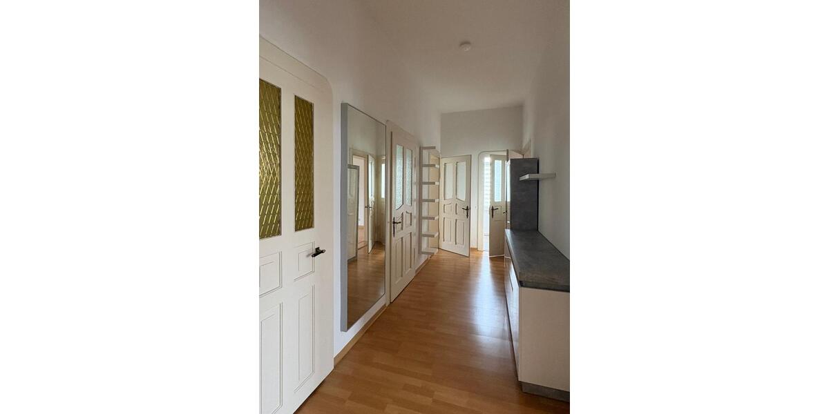 Etagenwohnung Auerbach/Vogtland Vogtland - 2 Zimmer, 65 m&sup2;, 385&euro; | Angebot:26453300