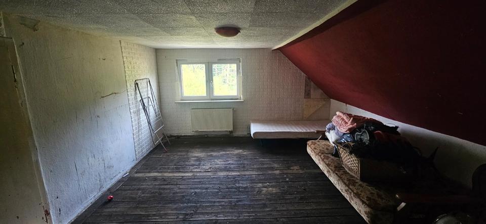 Einfamilienhaus Oelsnitz (Vogtland) - 5 Zimmer, 170 m&sup2;, 80.000&euro; | Angebot:25104388