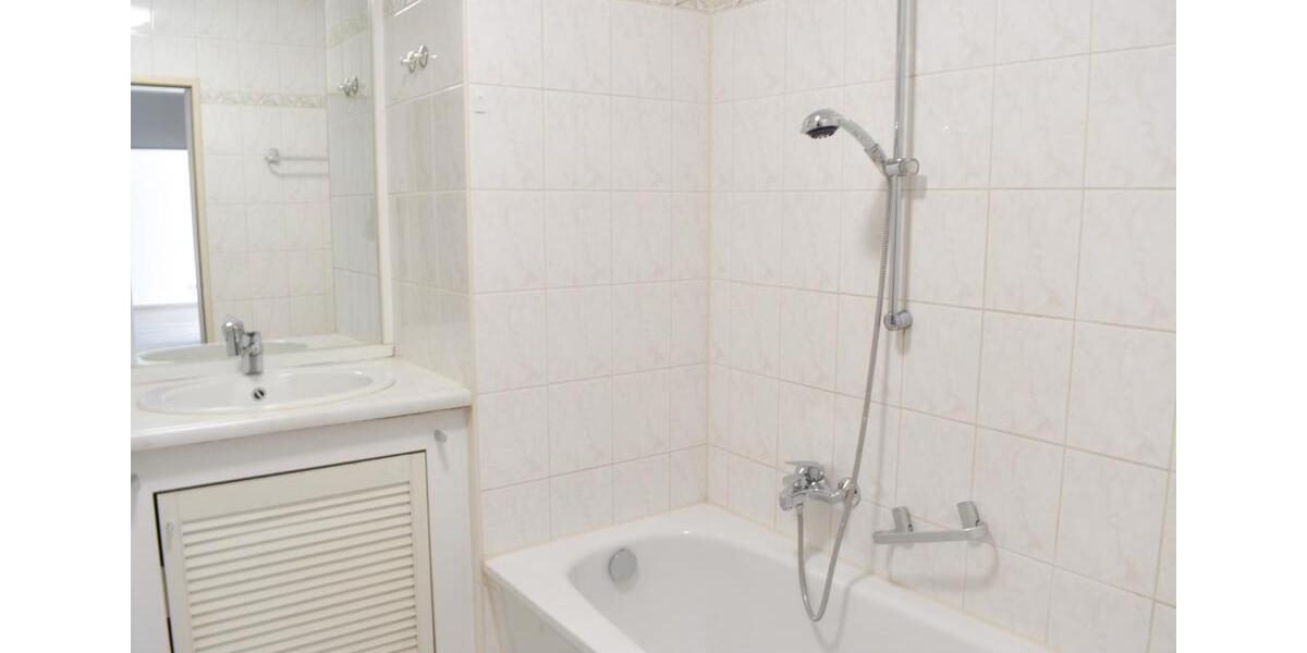 Etagenwohnung Plauen Altstadt - 2 Zimmer, 47 m&sup2;, 195&euro; | Angebot:26003190