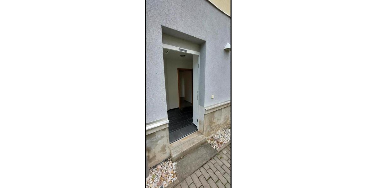 Erdgeschoßwohnung Klingenthal - 4 Zimmer, 150 m&sup2;, 900&euro; | Angebot:25304227