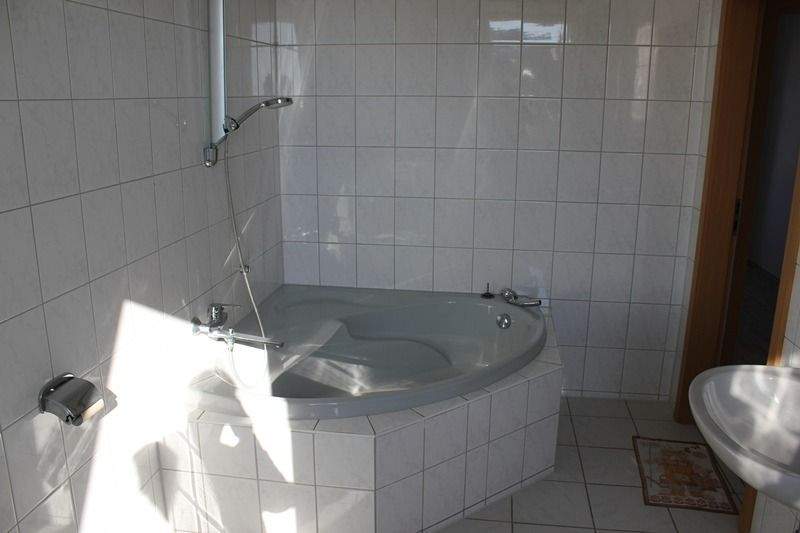 Etagenwohnung Plauen Stadtmitte - 2 Zimmer, 63 m&sup2;, 39.000&euro; | Angebot:25736232