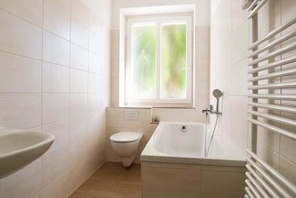 Wohnung Plauen Bahnhofsvorstadt - 3 Zimmer, 67 m&sup2;, 354&euro; | Angebot:26550242