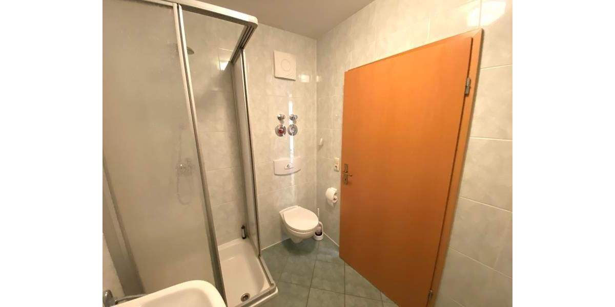 Etagenwohnung Plauen Hammervorstadt - 2 Zimmer, 61 m&sup2;, 280&euro; | Angebot:25691960