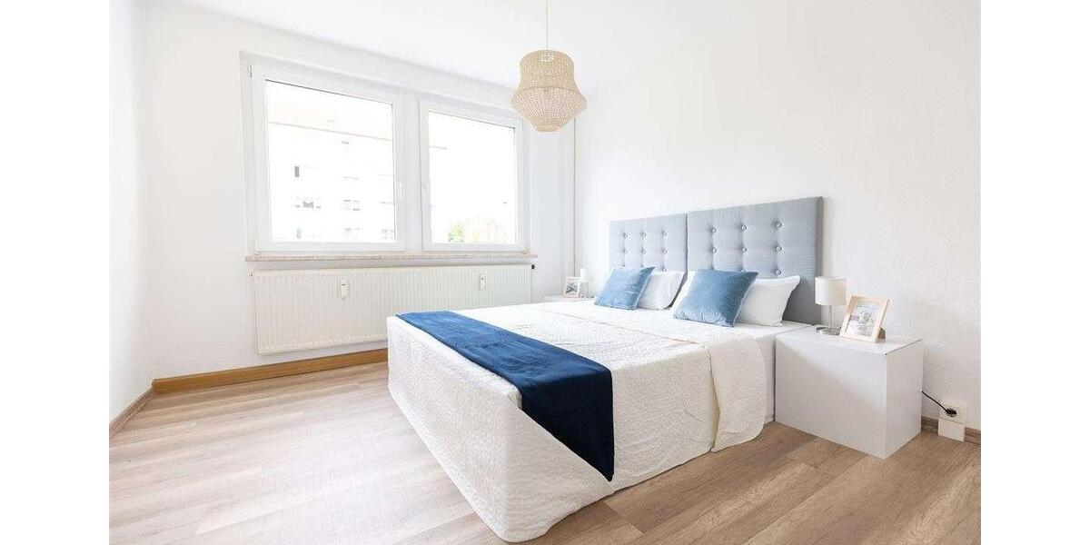 Etagenwohnung Reichenbach im Vogtland - 3 Zimmer, 69 m&sup2;, 305&euro; | Angebot:25918215